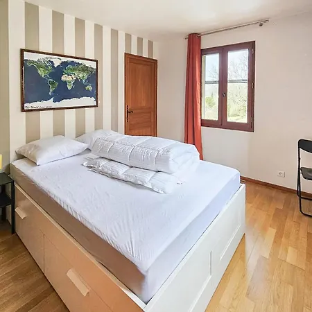 Charmant Avec Vue Paysagere 別荘 Bézenac